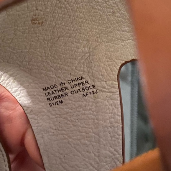 Michael Kors Brown leather Heals - Picture 6 of 6